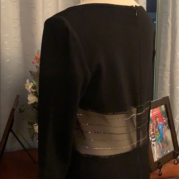 Dress - Picture 4 of 8